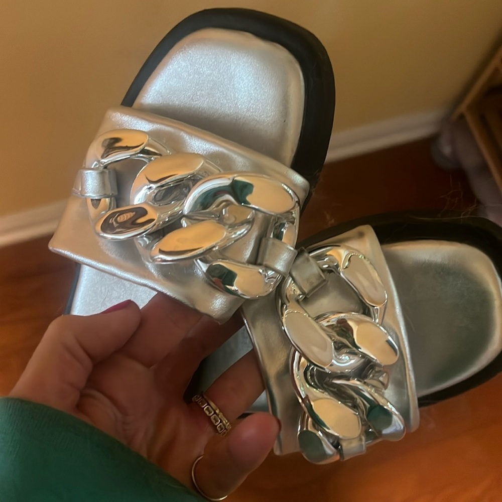 Size 8 silver slides, new, never worn, maximalist vibes!